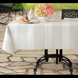 رومیزی مادام کوکو 6 نفره مدل raymond grey/white