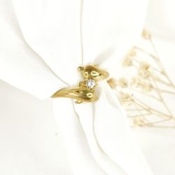 انگشتر طلاروس دلفین نگین دار کد 8136