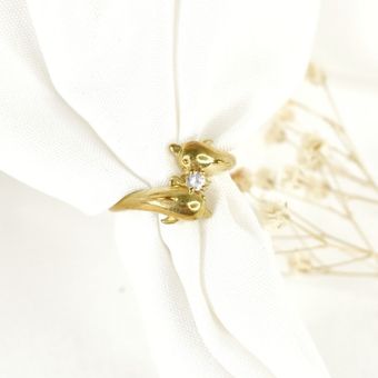 انگشتر طلاروس دلفین نگین دار کد 8136