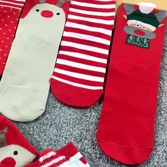 جوراب نیمساق وارداتی گوزن کلاهدار قرمز گوش پشمی