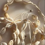 گردنبند و دستبند صدفی