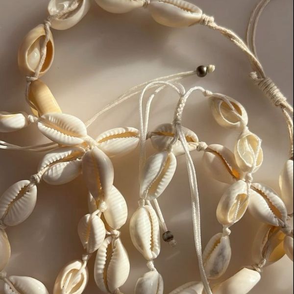 گردنبند و دستبند صدفی