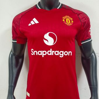 کیت پلیری اول منچستر یونایتد 2026