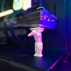 پایه نگهدارنده کارت گرافیک طرح اطلس با ارتفاع ثابت 10 سانت (قابل ساخت در ابعاد مدنظر)