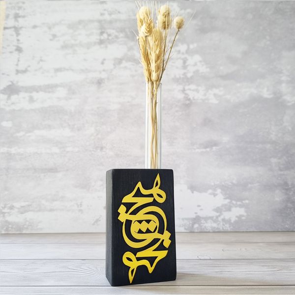 گلدان دکوری طرح هیچ