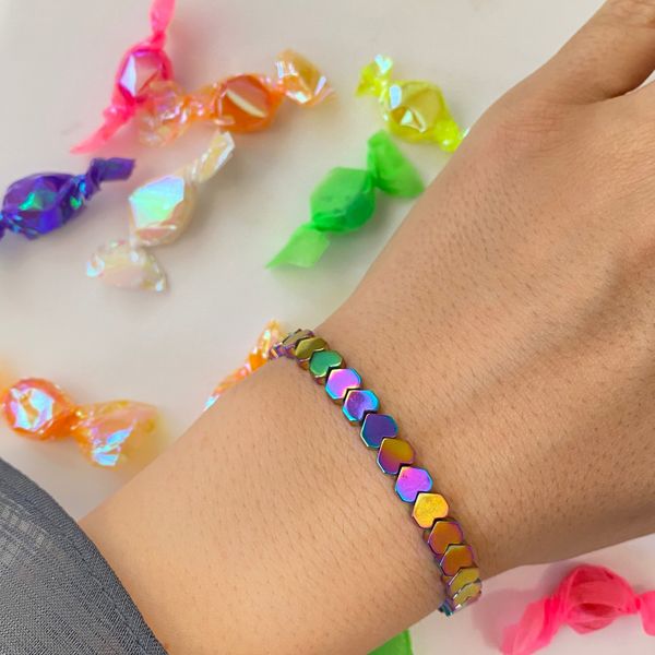 دستبند زنانه مدل قلب رنگی