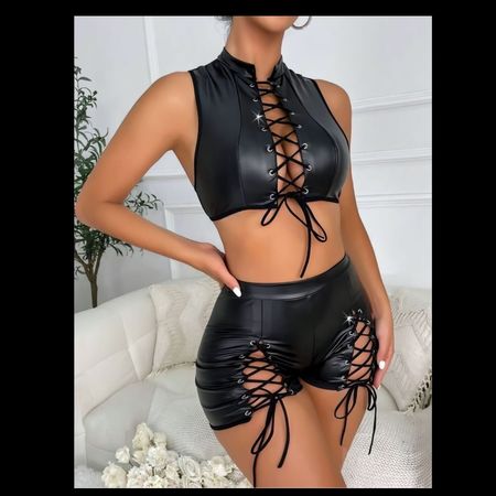 ست نیم تنه و شلوارک چرم کد : 422