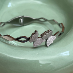 دستبند پروانه