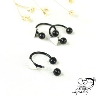 پیرسینگ گوش مشکی استیل مثلث دار کد 9252