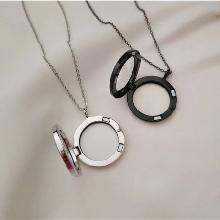 لاکت شیشه ای