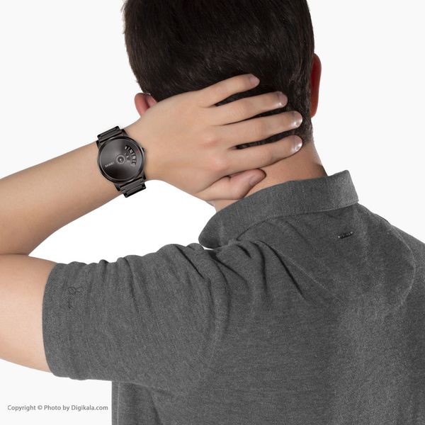 ساعت مچی عقربه ای