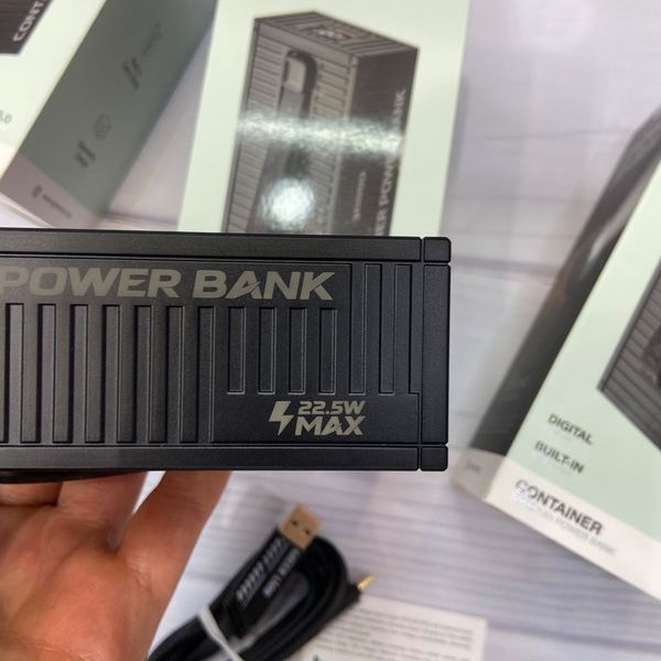 پاوربانک 22.5 وات گرین لاین ظرفیت 30000 میلیآمپرساعت