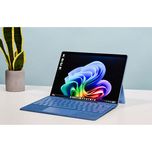 تبلت 13 اینچی مایکروسافت مدل Surface Pro 11-Snapdragon X Elite OLED ظرفیت 512 گیگابایت و رم 16 گیگابایت به همراه کیبورد Surface
