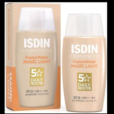 ضد آفتاب ایزدین مدل فیوژن واتر مجیک رنگ لایت ISDIN FusionWater Magic Light SPF50