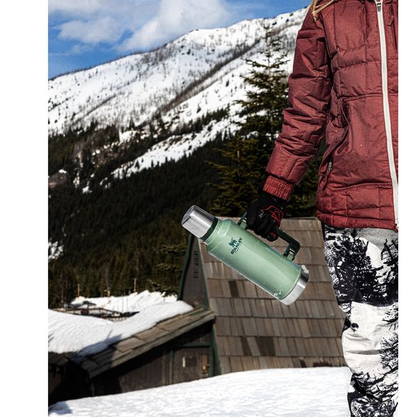 فلاسک استنلی مدل CLASSIC LEGENDARY کد F2022 گنجایش 2.3 لیتر