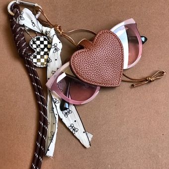 آویز کیف (چارم بگ) جا عینکی