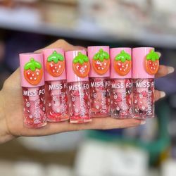 برق لب توت فرنگی