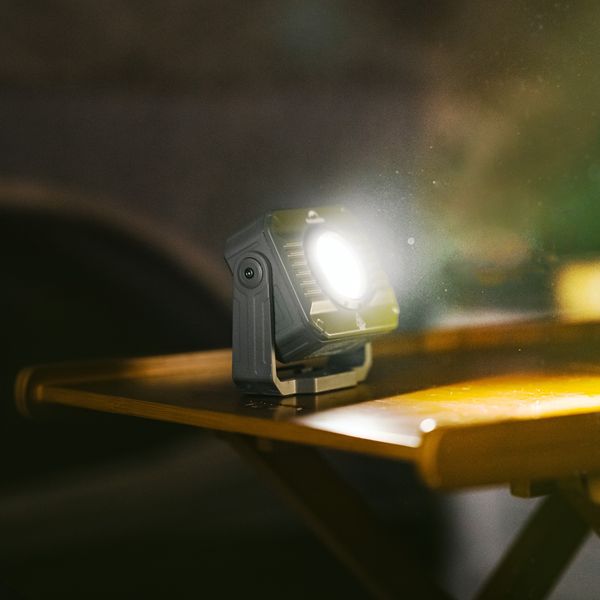 چراغ کمپینگ نیچرهایک مدل CNK2300012