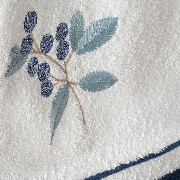 حوله دستی مادام کوکو طرح Beline سایز 50x76 سانتی متر