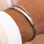 بنگل استیل پسرونه مینیمال نقره ای