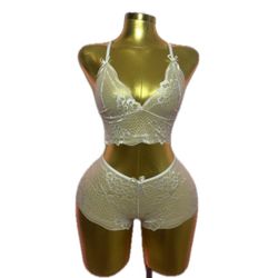 نیم تنه وشورت تمام دانتل