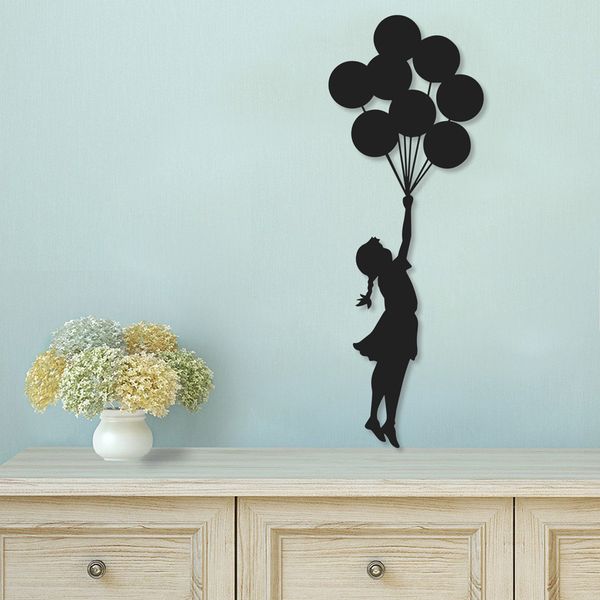 استیکر دیواری طرح دخترک