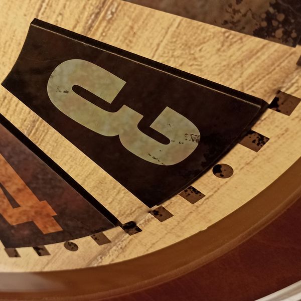 ساعت دیواری شوبرت مدل 8103*270