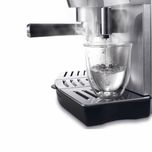 اسپرسوساز خانگی 1200 میلی‌لیتری دلونگی مدل EC850M با مصرف پودر قهوه، مناسب تهیه اسپرسو، کاپوچینو و کافه لاته