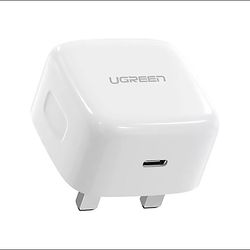 شارژر دیواری 20 وات یوگرین مدل CD137-60451 شارژ سریع