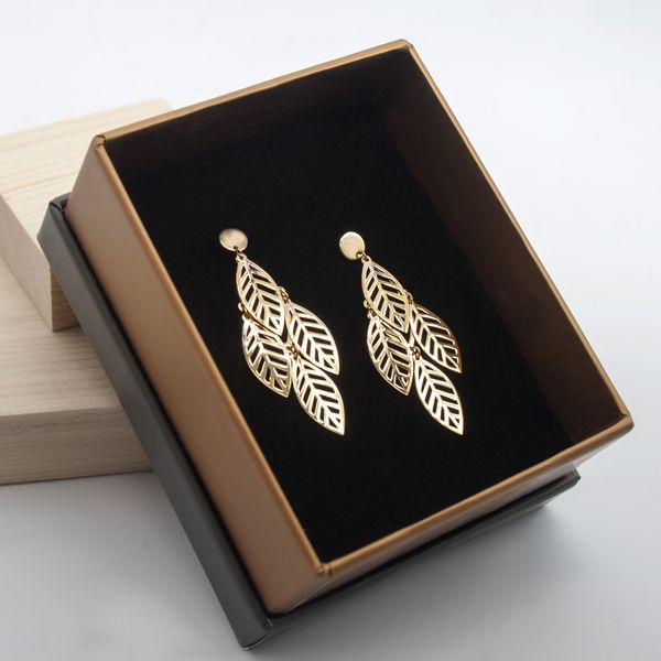 گوشواره طلا 18 عیار زنانه سهی مدل برگ ریز SE09