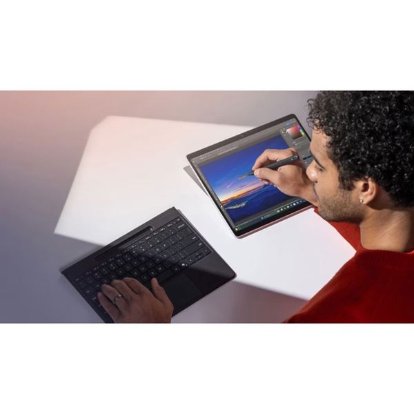 تبلت 13 اینچی مایکروسافت مدل Surface Pro 11-Snapdragon X Plus LCD ظرفیت 512 گیگابایت و رم 16 گیگابایت به همراه کیبورد Surface Pr