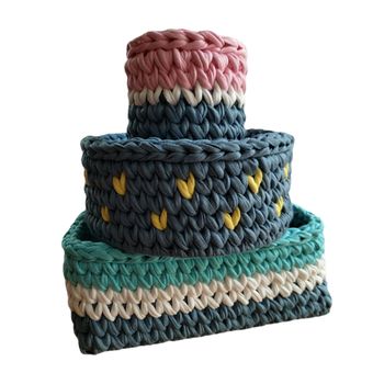 سبد قلاب بافی تریکو طرح رنگارنگ کد 80 مجموعه 3 عددی