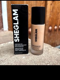 کرم پودر بادوام و مات شیگلم مناسب پوست چرب و مختلط رنگ Butter cream