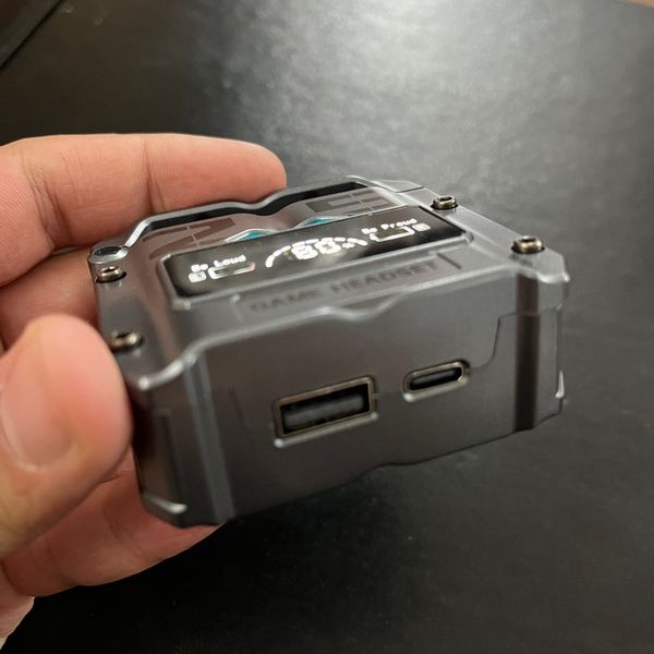 هدفون بلوتوثی دامیکس مدل M25 ENC بدون قابلیت نویز کنسلینگ، درگاه شارژ USB Type-C، دارای میکروفون داخلی، قابلیت استفاده به عنوان