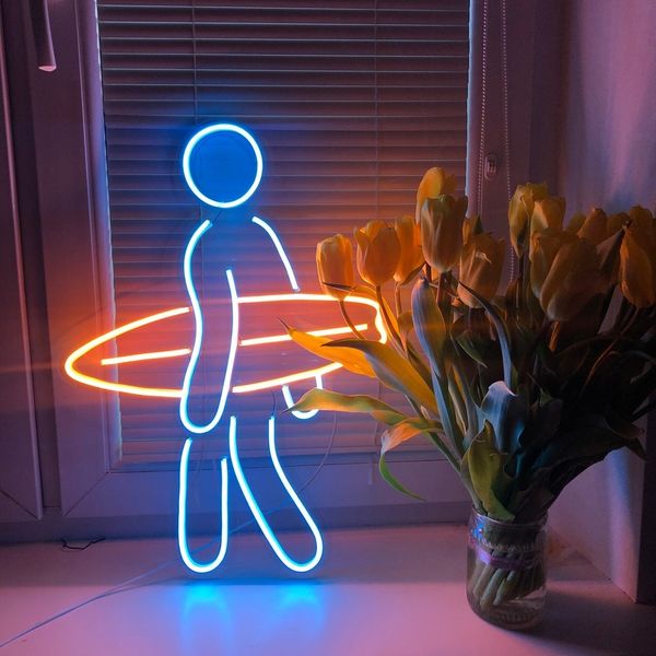 چراغ نئونی دیواری طرح موج سوار