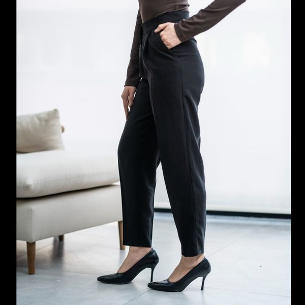 شلوار پیلی‌دار کتان مشکی