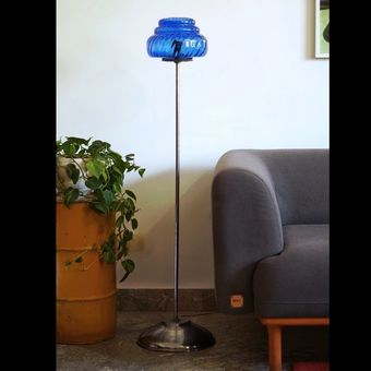 چراغ ایستاده فولادی