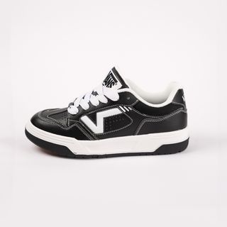 Vans upland Black and white