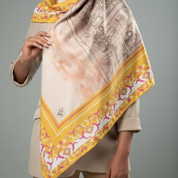 روسری نقش جهان زرد رنگ