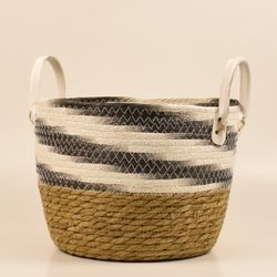 سبد حصیری دسته دار