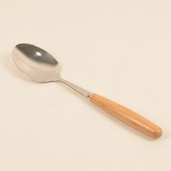 قاشق و چنگال و کارد