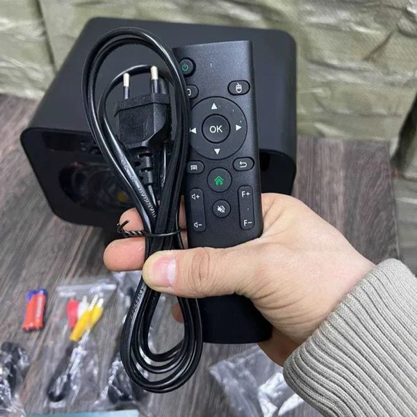 ویدئو پروژکتور یومیو مدل U8 Pro
