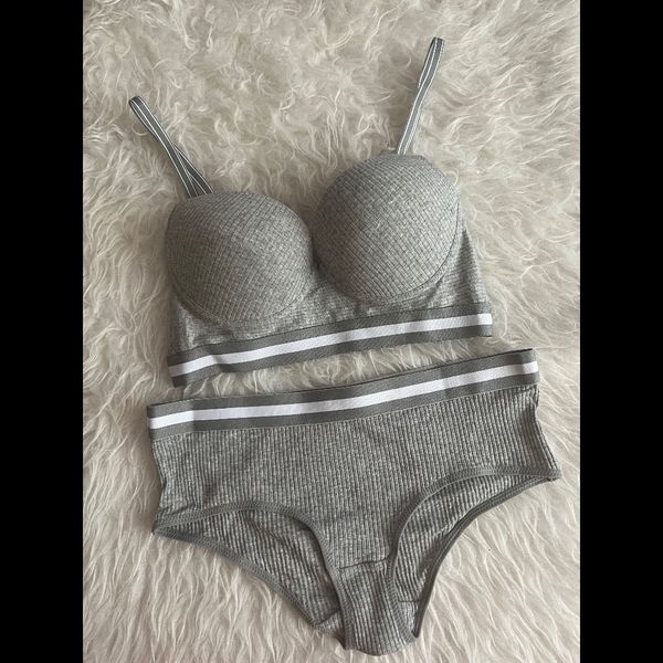 ست سوتین و شورت