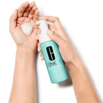 فوم شستشو ضد جوش کلینیک Clinique آنتی بلمیش سولوشن