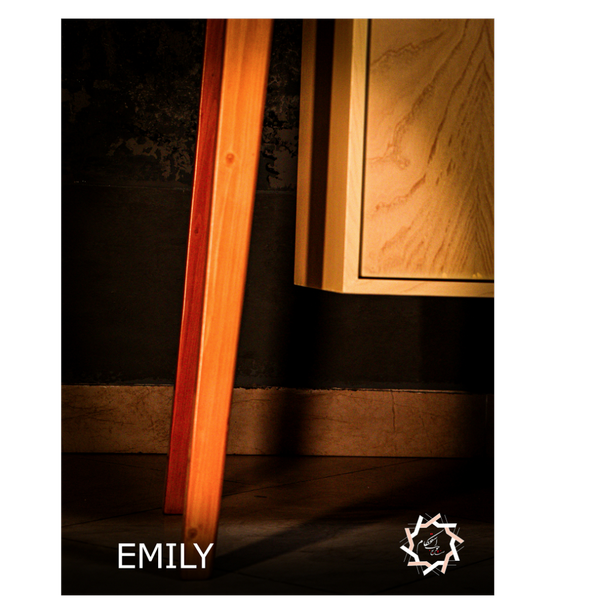 EMILY(امیلی)