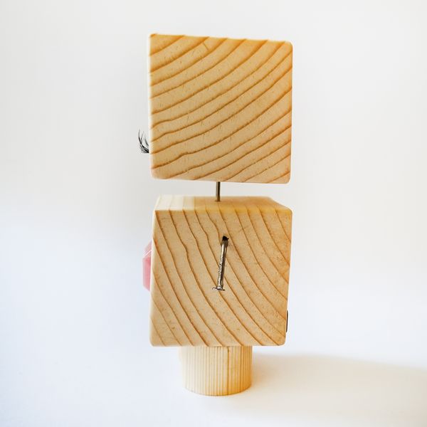 مجسمه چوبی مدل آدمک با قلب شبتاب