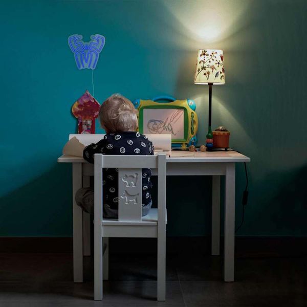 چراغ نئونی دیواری آرن تیم طرح عنکبوت