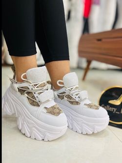 کتونی لژدار دخترانه