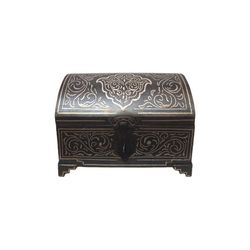 صندوقچه فولادی مدل قجر طرح نقره کوب اسلیمی