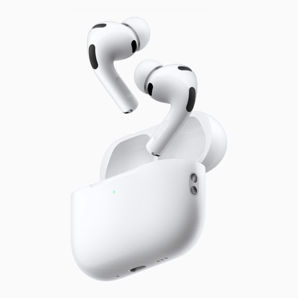 هدفون بلوتوثی اپل مدل AirPods Pro 3 با نویز کنسلینگ فعال، قابلیت پخش صدای محیطی، عمر باتری 10 ساعت، مقاوم در برابر رطوبت و عرق